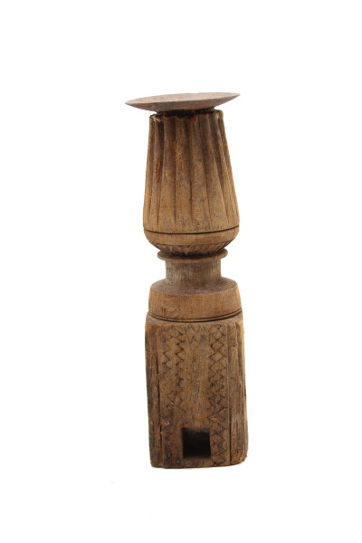 Ancien pied de table / bougeoir. Inde