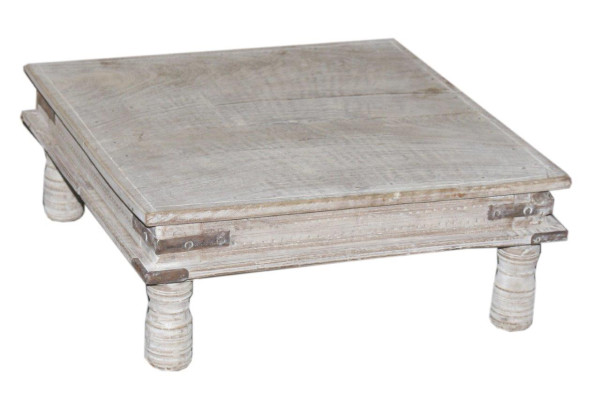 Ancienne petite table basse en bois . inde