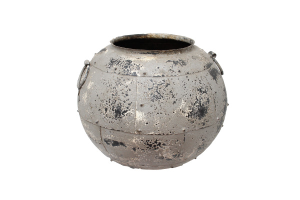 Pot en métal patiné. Inde
