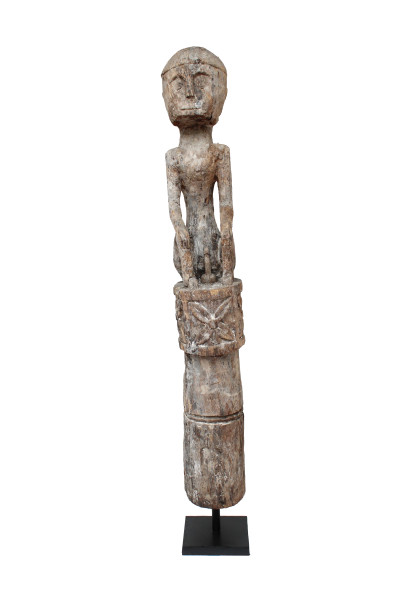 Statue en bois sculpté Timor
