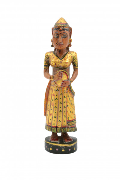 statuette en bois polychromé dun ancien jeu d'échec.